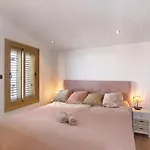 Oleandra Hotel
